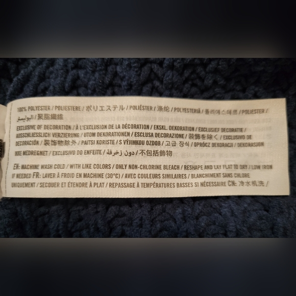 Hollister sweater - Picture 4 of 5